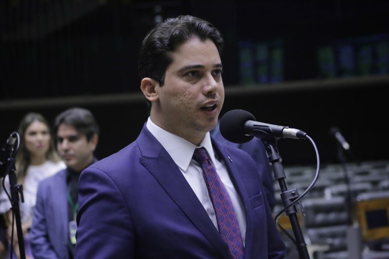 Discussão e votação de propostas. Dep. Júnior Mano PL - CE