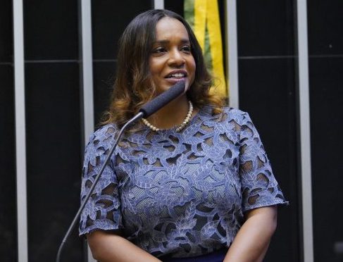 Votação de propostas. Dep. Tia Eron(REPUBLICANOS - BA)