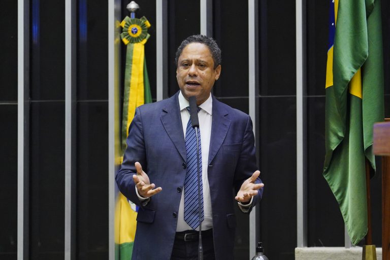 Discussão e votação de propostas. Dep. Orlando Silva(PCdoB - SP)